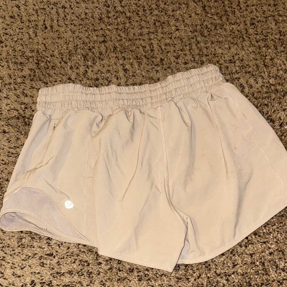 Lululemon Cream Hotty Hot Shorts